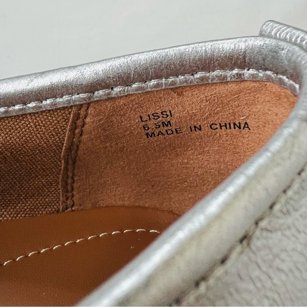 Donald Pliner Lissi Sliver Metallic Leather Loafer, Sz 6.5, NIB - Picture 6 of 11